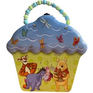 Disney Blue and green  Winnie the Pooh Cupcake lunchbox